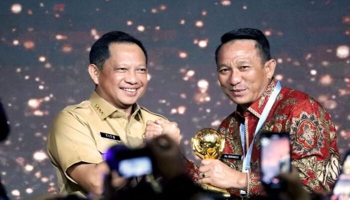Masih Nyinyir Soal Prestasi Burhanudin Selama Menjabat Bupati Beltim? Yuk Baca Biar Paham