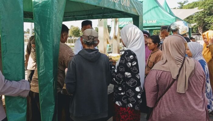 Semarak HUT RI ke-80, Polres Beltim Sediakan Sembako Harga Miring Lewat Pasar Murah