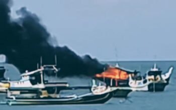 Nelayan Burung Mandi Terpaksa Tak Melaut Pasca Perahu Terbakar, Harap Ada Bantuan dari Bupati